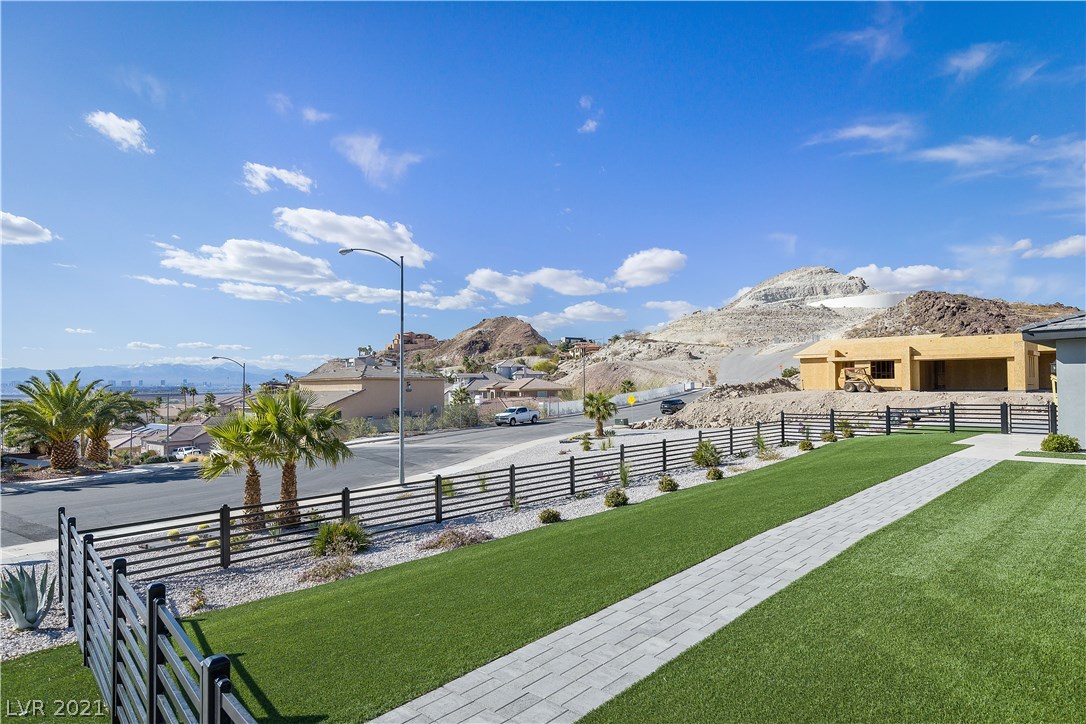1135 Norellat Road Henderson, NV 89011 - Photo 8 of 45 Gallery Image 8