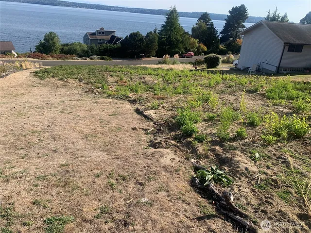 $350,000 | 25807 Gold Beach Drive Southwest, Vashon, WA 98070