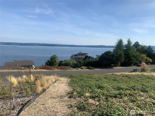 $350,000 | 25807 Gold Beach Drive Southwest, Vashon, WA 98070