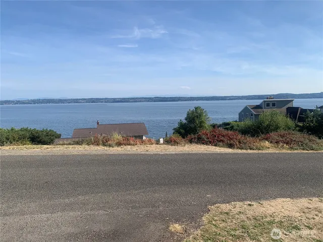 $350,000 | 25807 Gold Beach Drive Southwest, Vashon, WA 98070
