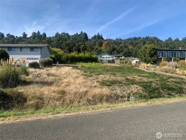 $350,000 | 25807 Gold Beach Drive Southwest, Vashon, WA 98070
