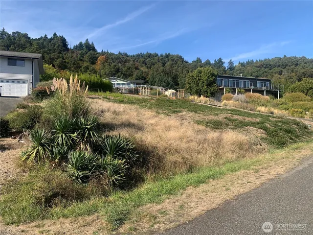 $350,000 | 25807 Gold Beach Drive Southwest, Vashon, WA 98070