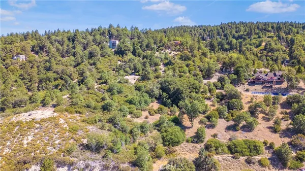 $1,499,999 | 30757 Knoll View Drive, Running Springs, CA 92382