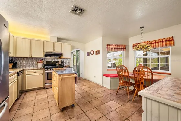 $629,900 | 7450 Highway 121, Morriston, FL 32668