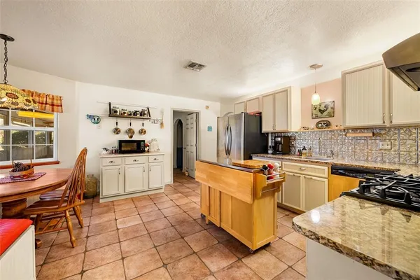 $629,900 | 7450 Highway 121, Morriston, FL 32668