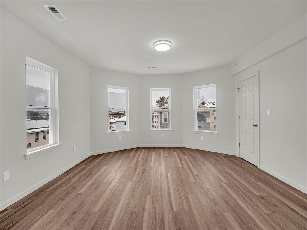 12 Alpine Street, Unit 1 Worcester, MA 01610 - Photo 12 of 33