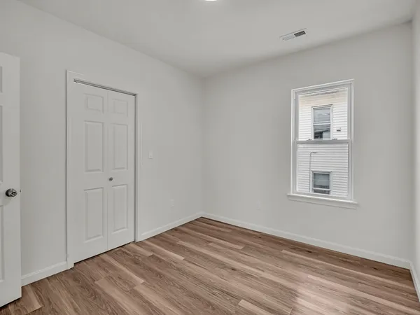 $3,200 | 12 Alpine Street, Unit 1, Worcester, MA 01610