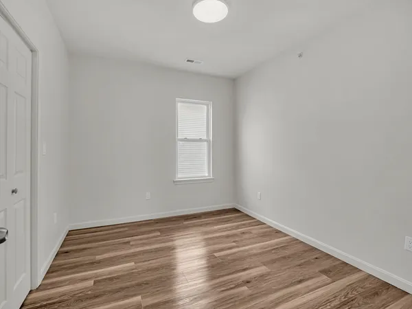 $3,200 | 12 Alpine Street, Unit 1, Worcester, MA 01610