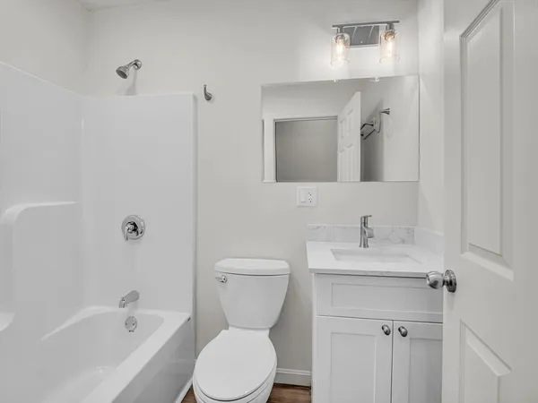 $3,200 | 12 Alpine Street, Unit 1, Worcester, MA 01610