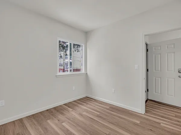 $3,200 | 12 Alpine Street, Unit 1, Worcester, MA 01610