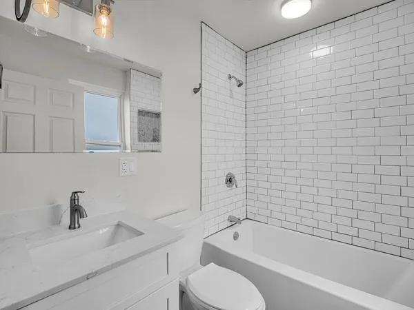 $3,200 | 12 Alpine Street, Unit 1, Worcester, MA 01610