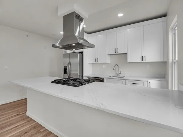 $3,200 | 12 Alpine Street, Unit 1, Worcester, MA 01610