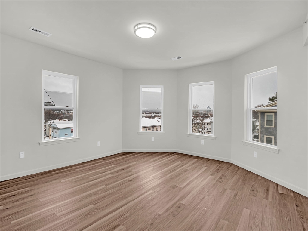 12 Alpine Street, Unit 1 Worcester, MA 01610 - Photo 7 of 33