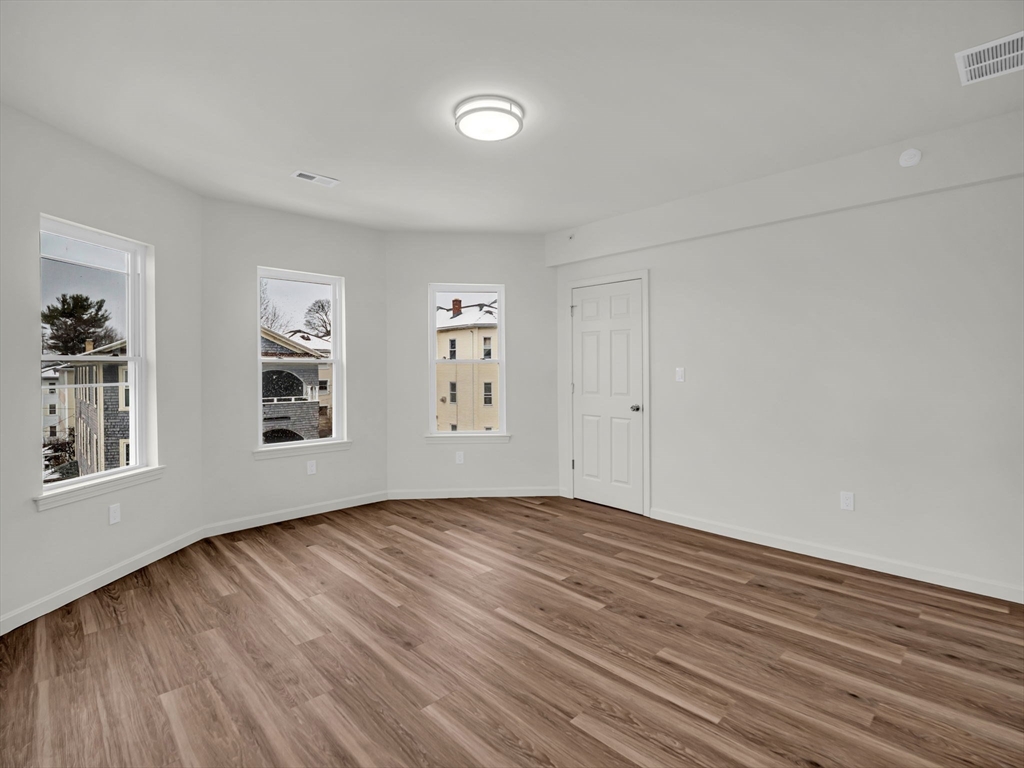 12 Alpine Street, Unit 1 Worcester, MA 01610 - Photo 9 of 33