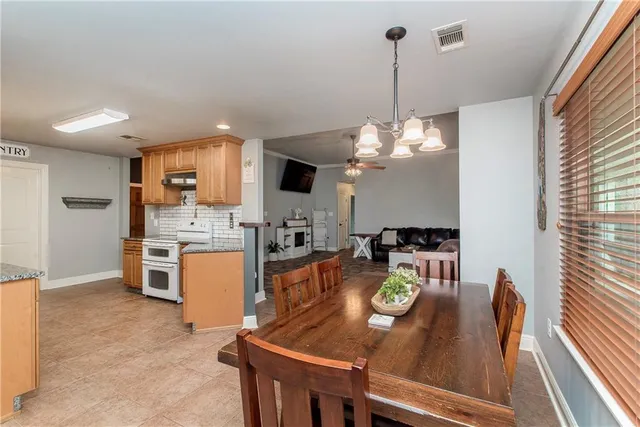 $278,000 | 28320 Ridge Lane, Springfield, LA 70462