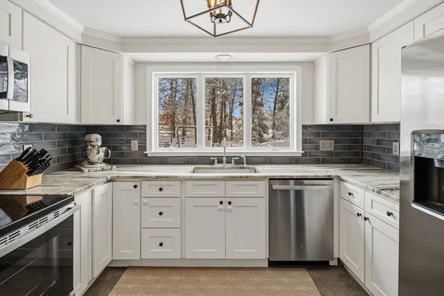 $735,000 | 52 Montclair Drive, North Attleboro, MA 02760