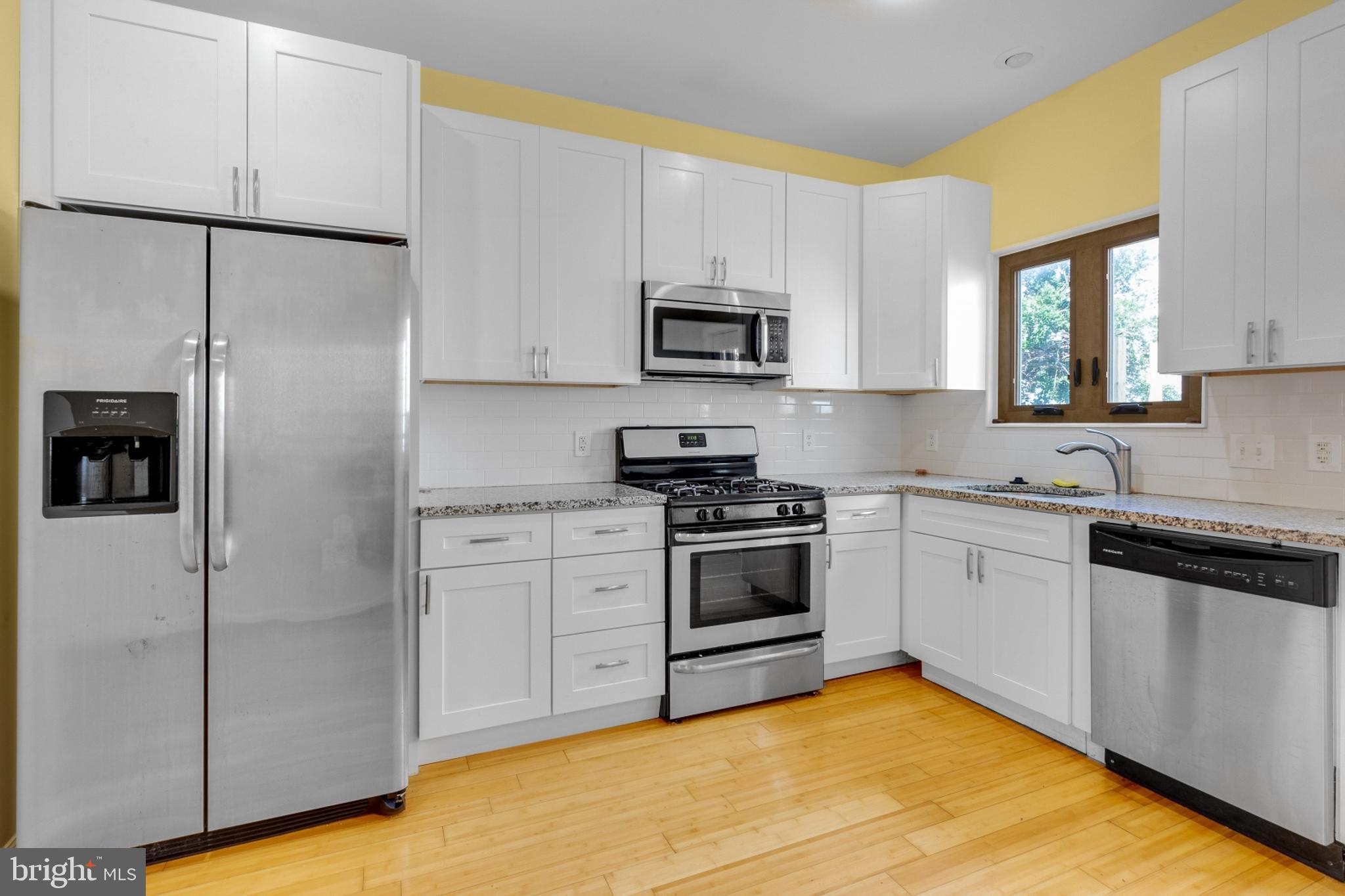 2476 Emerald Street Philadelphia, PA 19125 - Photo 8 of 29