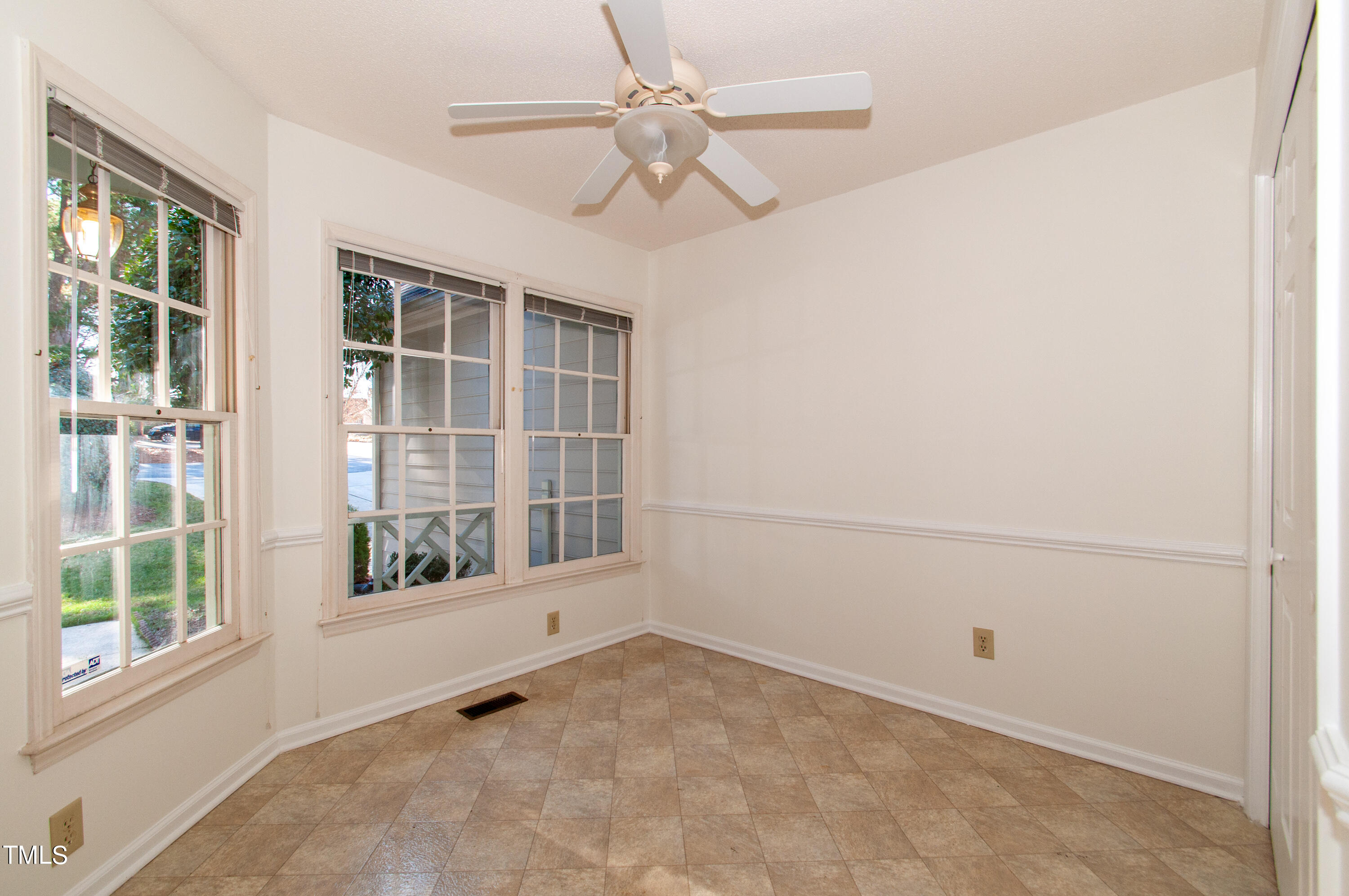 27 Renwick Court Raleigh, NC 27615 - Photo 23 of 49 Breakfast
