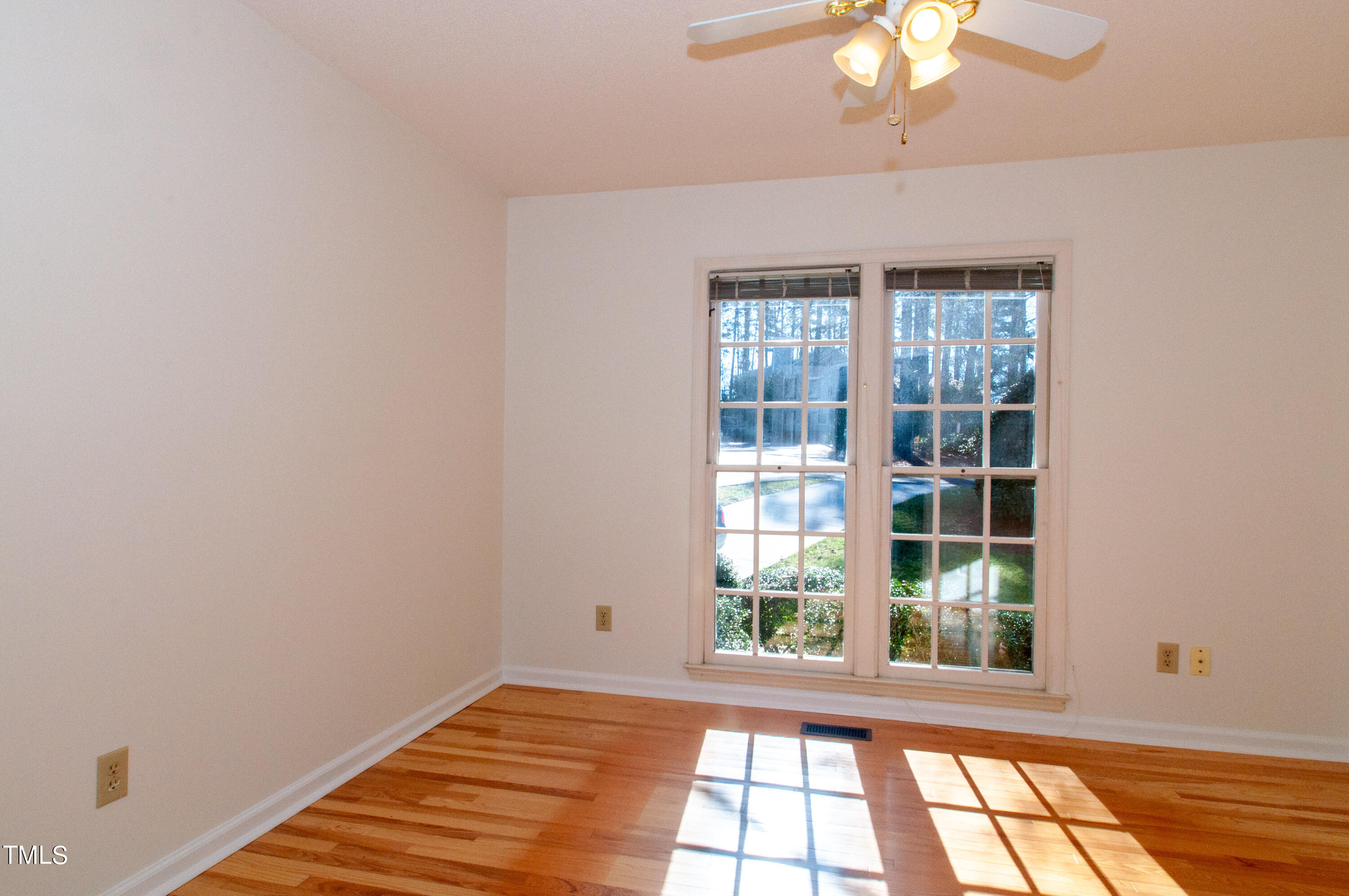 27 Renwick Court Raleigh, NC 27615 - Photo 25 of 49 Main floor office or Bedroom4