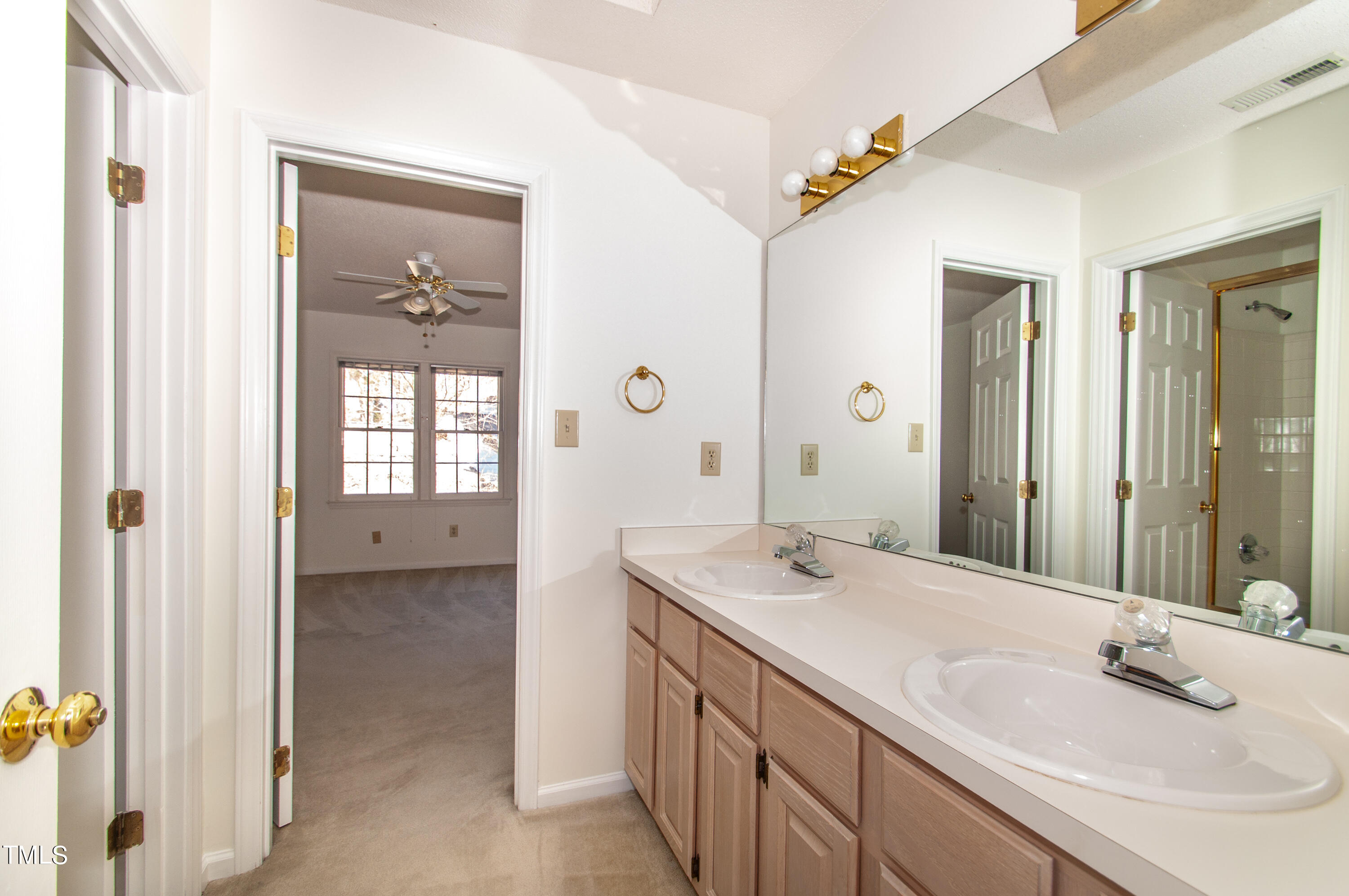 27 Renwick Court Raleigh, NC 27615 - Photo 36 of 49 Buddy Bath