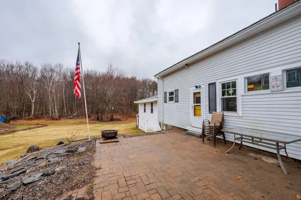 $685,000 | 1088 State Road, Eliot, ME 03903