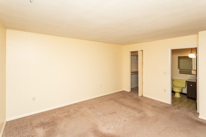11 Shadowbrook Lane, Unit 9 Milford, MA 01757 - Photo 17 of 20