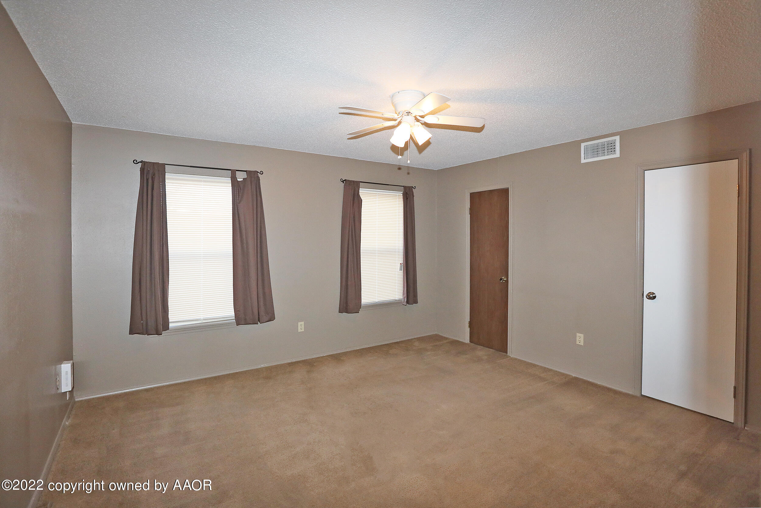 6129 Belpree Road Amarillo, TX 79106 - Photo 14 of 28 Master Bedroom (1)