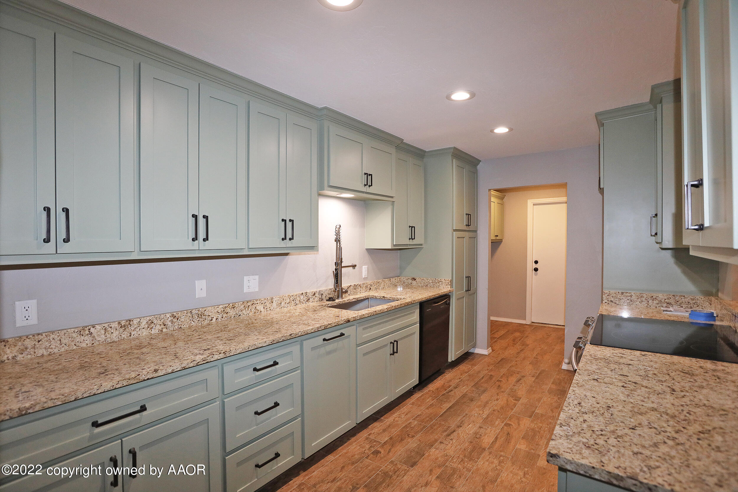 6129 Belpree Road Amarillo, TX 79106 - Photo 3 of 28 Kitchen (1)