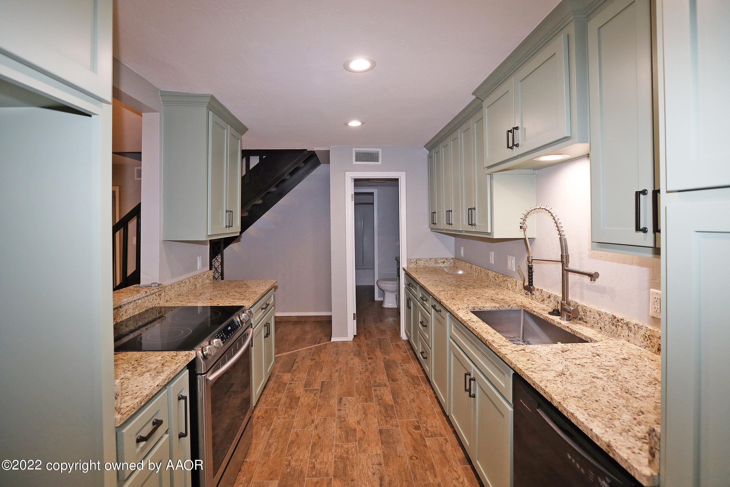 6129 Belpree Road Amarillo, TX 79106 - Photo 5 of 28 Kitchen3