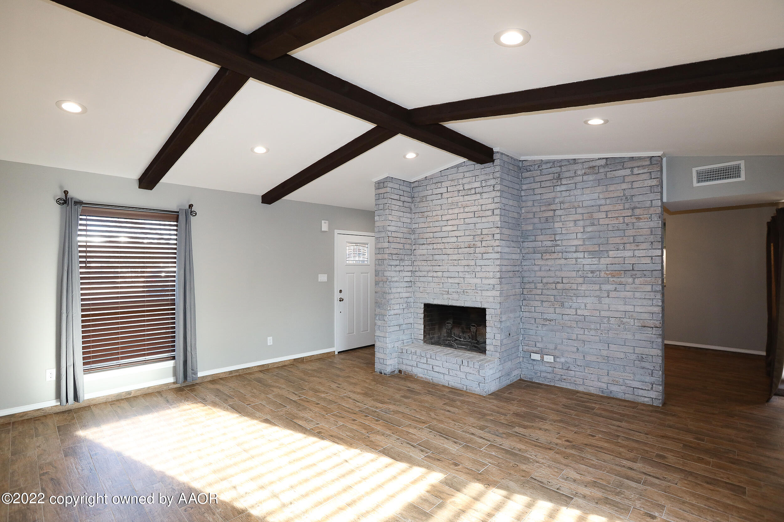 6129 Belpree Road Amarillo, TX 79106 - Photo 8 of 28 Living Area3