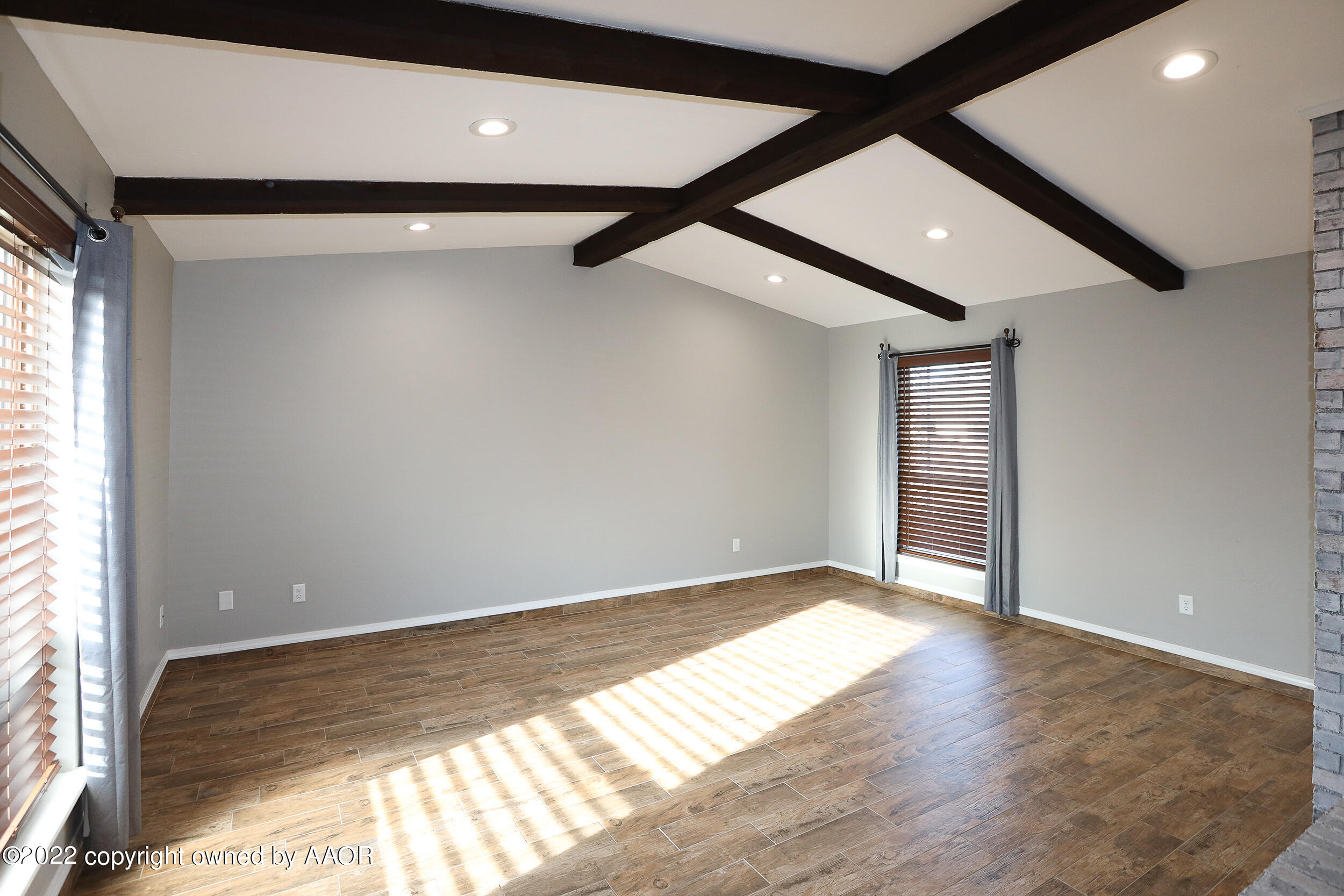 6129 Belpree Road Amarillo, TX 79106 - Photo 9 of 28 Living Area4
