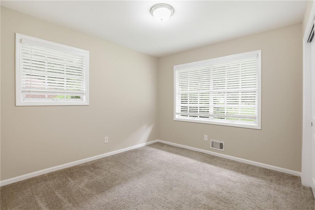 2225 Emerald Castle Drive Decatur, GA 30035 - Photo 18 of 31 Gallery Image 18