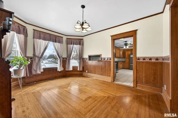 $250,000 | 337 West Chestnut Street, Oneida, IL 61467