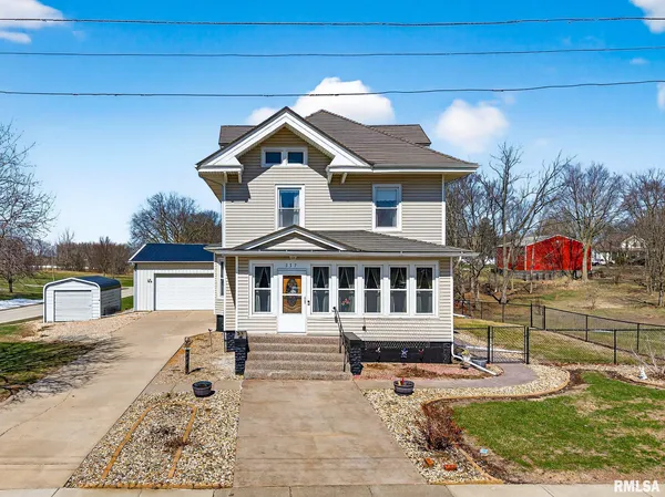 $250,000 | 337 West Chestnut Street, Oneida, IL 61467