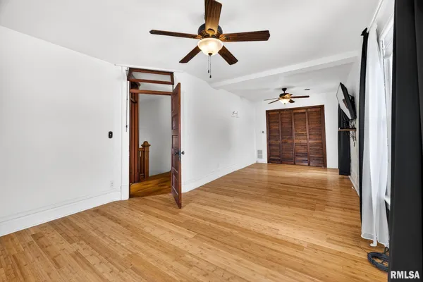 $250,000 | 337 West Chestnut Street, Oneida, IL 61467