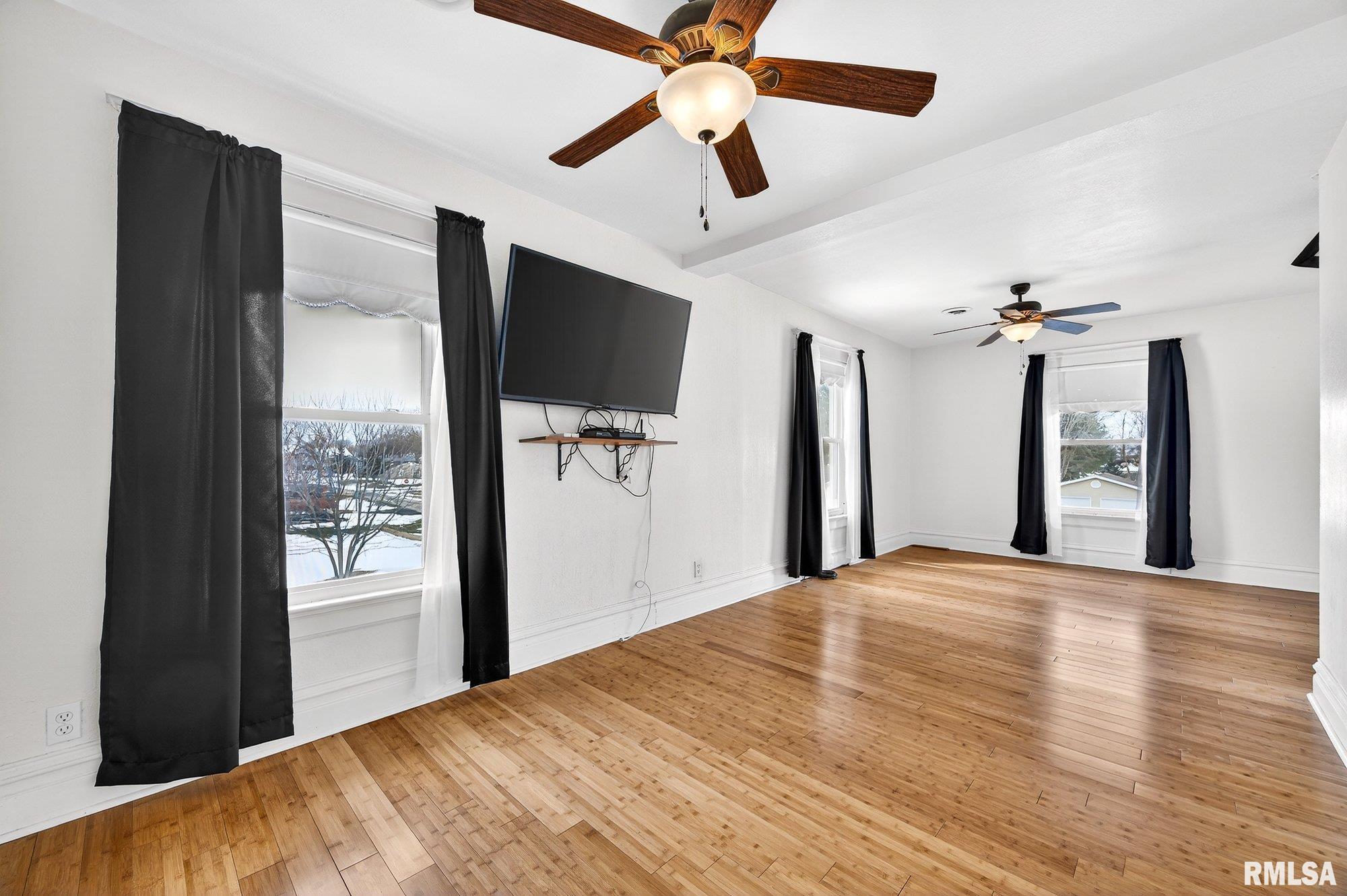 337 West Chestnut Street Oneida, IL 61467 - Photo 25 of 45