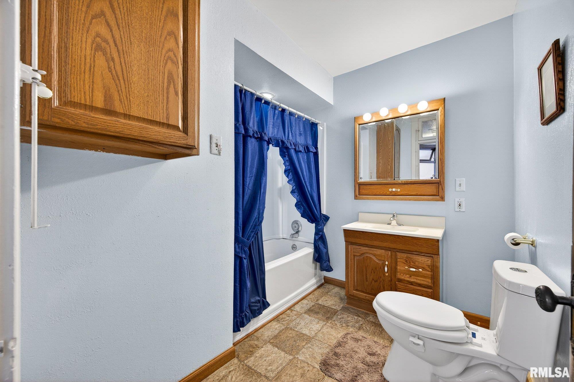 337 West Chestnut Street Oneida, IL 61467 - Photo 28 of 45