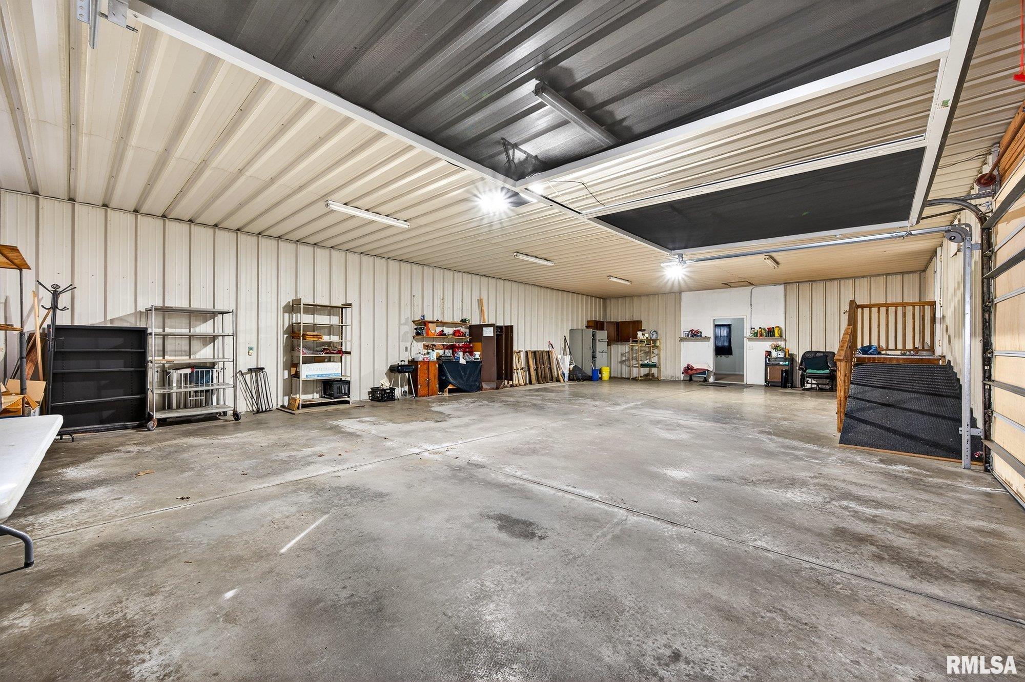 337 West Chestnut Street Oneida, IL 61467 - Photo 36 of 45