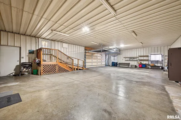 $250,000 | 337 West Chestnut Street, Oneida, IL 61467