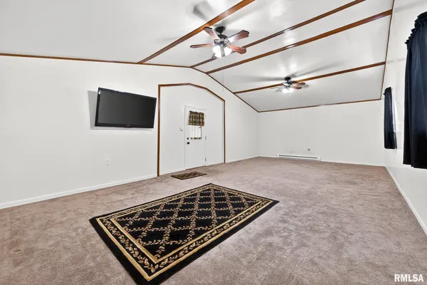 $250,000 | 337 West Chestnut Street, Oneida, IL 61467