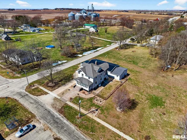 $250,000 | 337 West Chestnut Street, Oneida, IL 61467