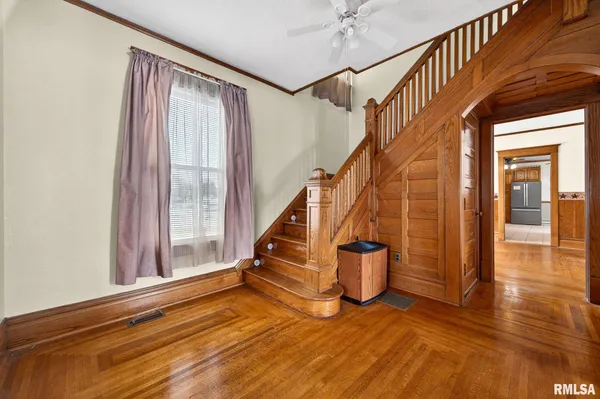 $250,000 | 337 West Chestnut Street, Oneida, IL 61467