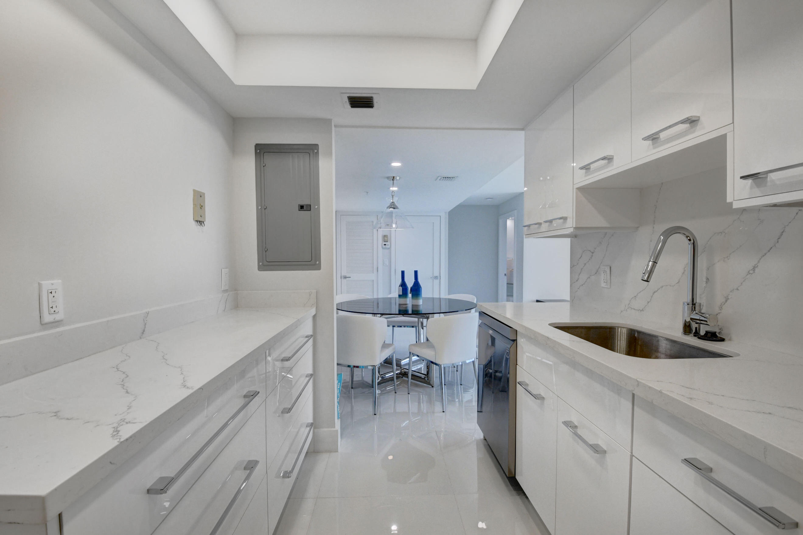 7847 Lakeside Boulevard, Unit 1063 Boca Raton, FL 33434 - Photo 11 of 40 Extra counters and cabinets