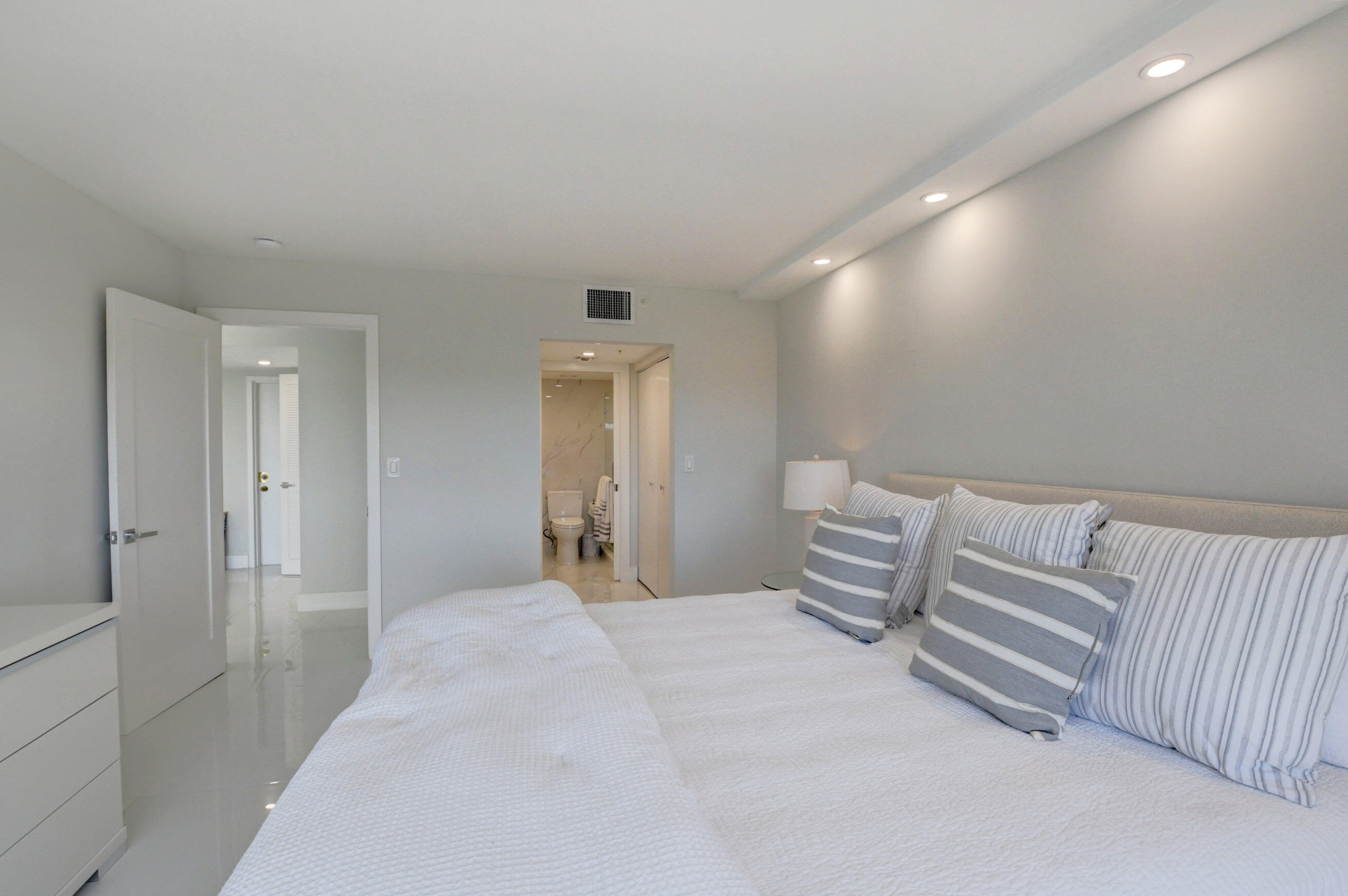 7847 Lakeside Boulevard, Unit 1063 Boca Raton, FL 33434 - Photo 19 of 40 29_dsc_2864_5_6_7_8
