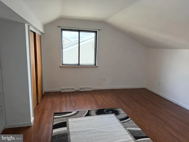 $2,400 | 2514 St James Church Road, Wilmington, DE 19808