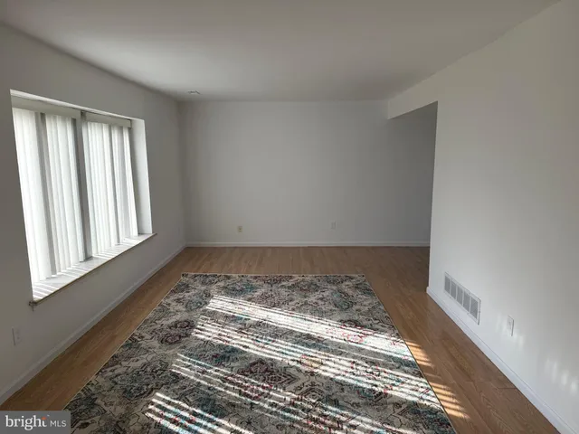 $2,400 | 2514 St James Church Road, Wilmington, DE 19808