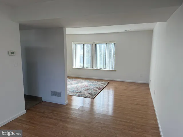 $2,400 | 2514 St James Church Road, Wilmington, DE 19808