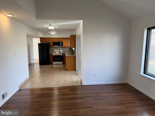 $2,400 | 2514 St James Church Road, Wilmington, DE 19808