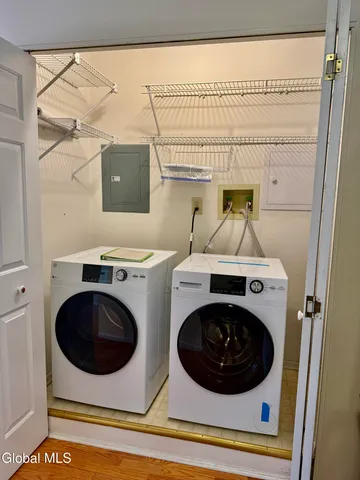 $250,000 | 1013 Hampton Pl Boulevard, North Greenbush, NY 12180