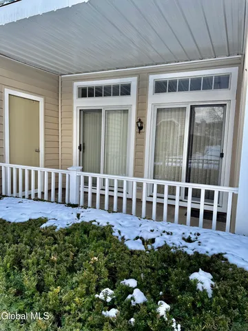 $250,000 | 1013 Hampton Pl Boulevard, North Greenbush, NY 12180